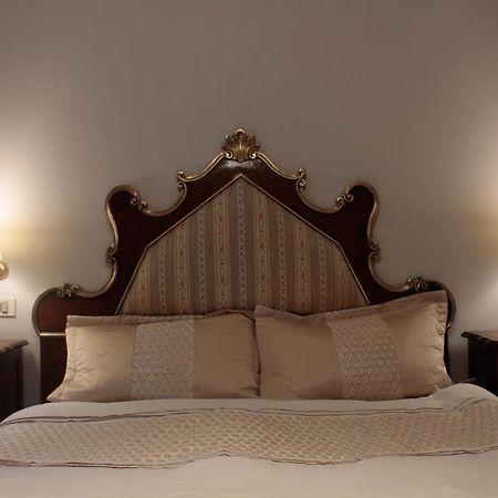 Villa Corona Tenno Ngoại thất bức ảnh